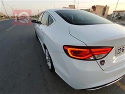 Chrysler 200